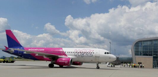 Wizz Air повысил стоимость провоза багажа : что важно знать украинцам  - today.ua