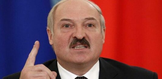 Лукашенко обвинил Россию в поставке нелегального оружия из Украины в Беларусь - today.ua