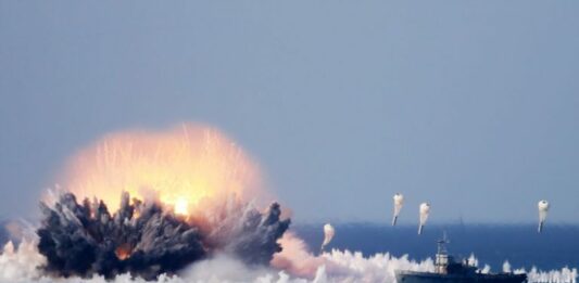 Россия начала в оккупированном Крыму масштабные военные учения - today.ua