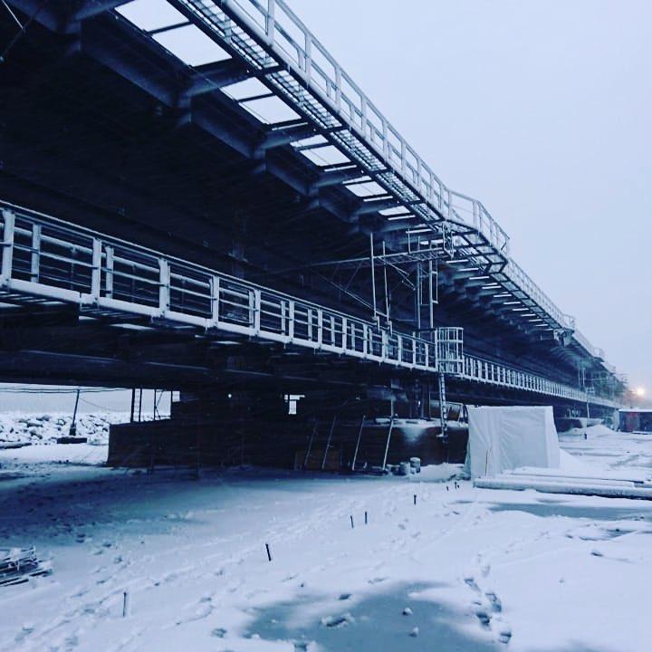 Керченский мост проседает: судоходство оказалось под угрозой - today.ua