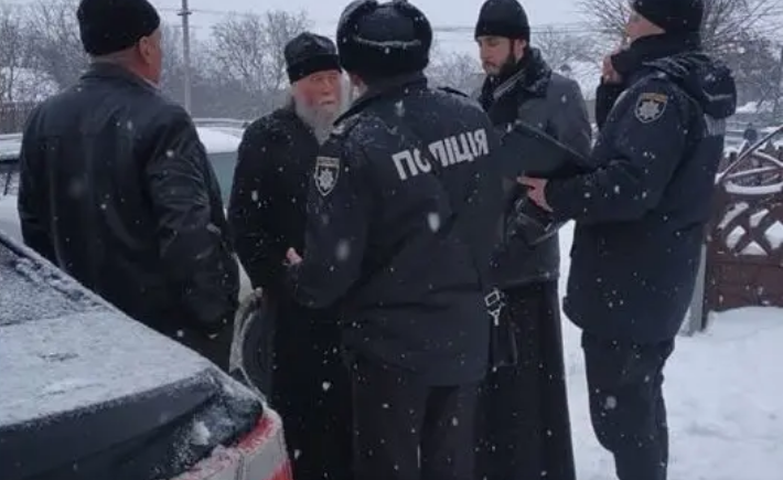 В Винницкой области священники РПЦ сорвали переход религиозной общины в ПЦУ: опубликовано видео   - today.ua