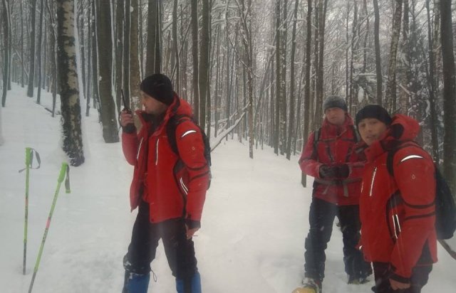 У горах Львівської області рятувальники знайшли мертвим 31-річного туриста  - today.ua