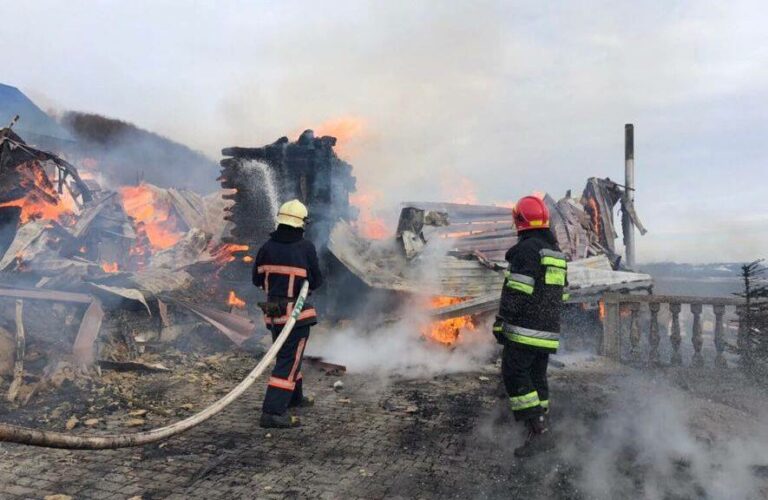 На Прикарпатье сгорел мужской монастырь - today.ua