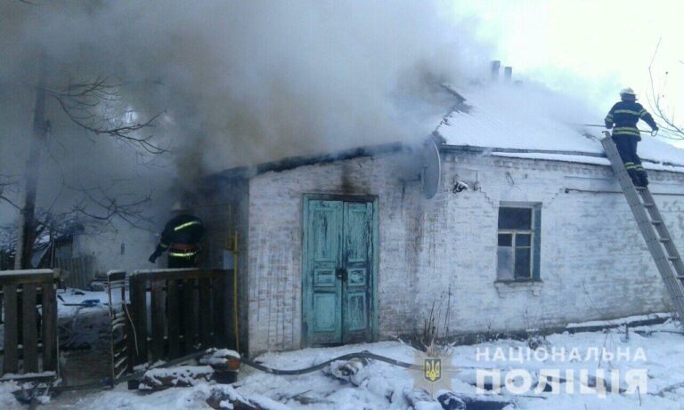 На Київщині чоловік вирішив помститись колишній співмешканці і підпалив її будинок - today.ua