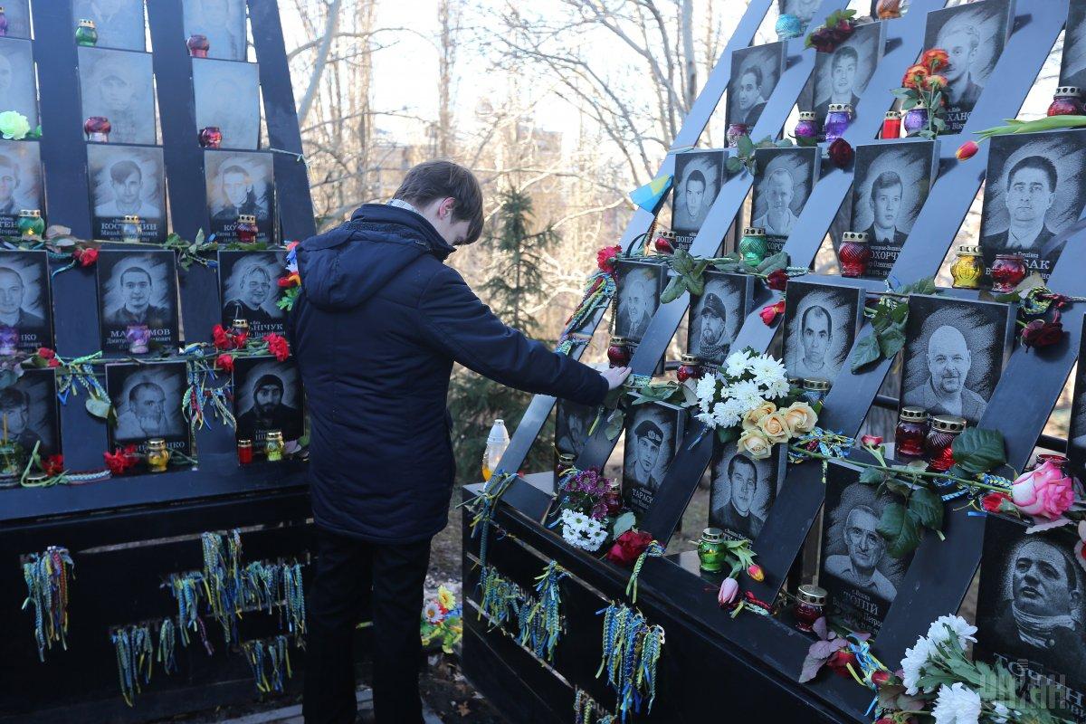 Медики и волонтеры Революции достоинства получили медали с благословением Филарета