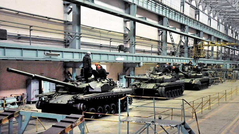 Харьковский завод начал производство новых гусениц для БМП - today.ua