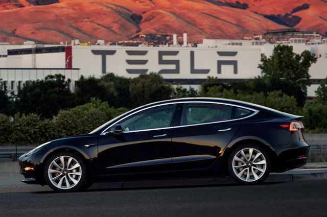Tesla Model 3 стане доступнішою - today.ua