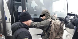 Під Одесою затримали озброєних “тітушек“ з Києва: оприлюднені фото - today.ua