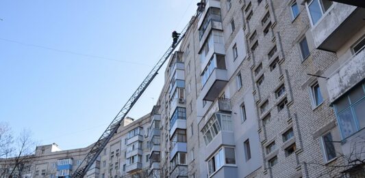 В Николаеве из-за короткого замыкания в девятиэтажке вспыхнул пожар  - today.ua