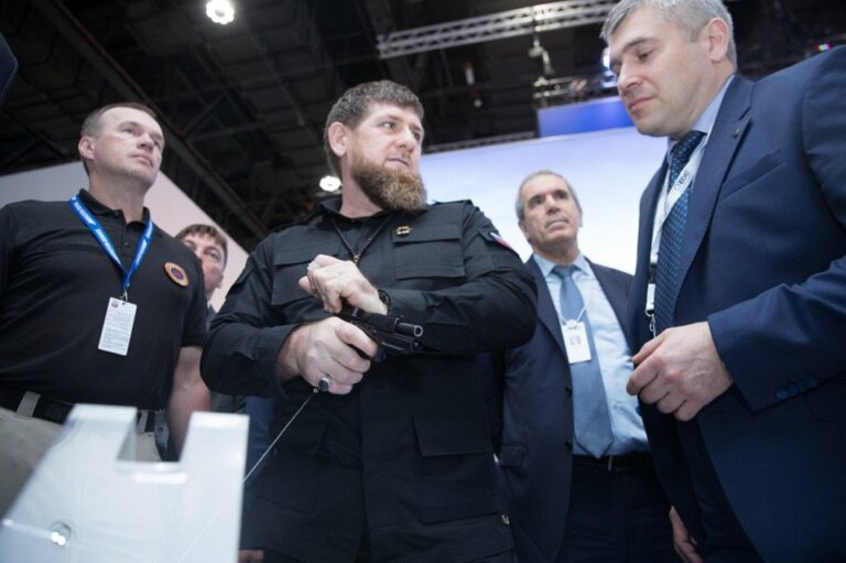 Кадиров на лікарняному: глава Чечні два дні лежав під крапельницею - today.ua