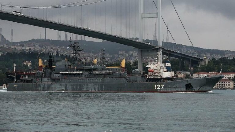 Турция заблокировала проход российских судов в Черном море - today.ua