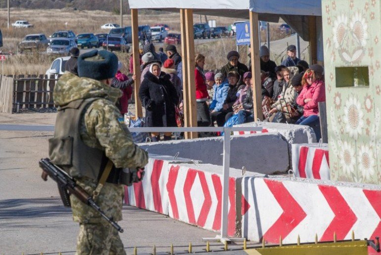 З 1 березня пункти пропуску на Донбасі перейдуть на новий графік роботи