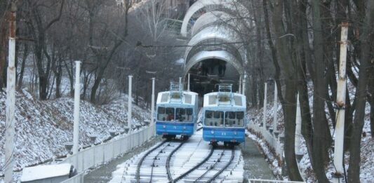 День святого Валентина в столице: билет на фуникулер можно будет получить за поцелуй - today.ua