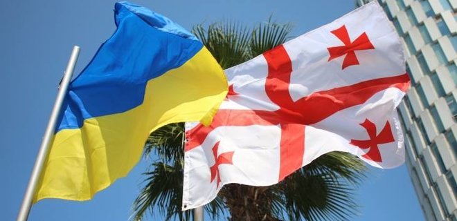 С сегодняшнего дня украинцы могут въезжать в Грузию без загранпаспортов - today.ua