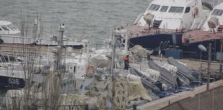 Окупанти у Керчі перемістили та замаскували затримані українські кораблі  - today.ua