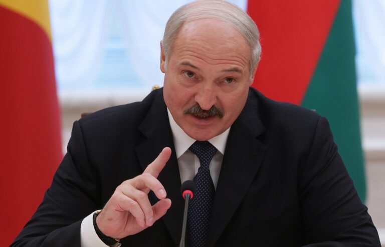 Лукашенко привітав Зеленського з перемогою - today.ua