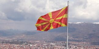 Македония официально сменила название  - today.ua