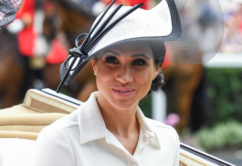 Меган Маркл стала жертвою скандалу щодо батька своєї дитини - today.ua