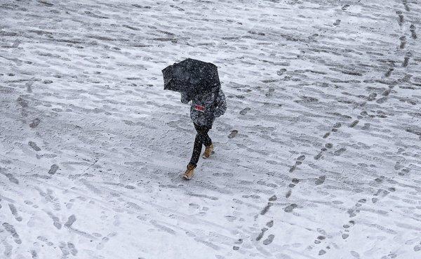 Вітер, сніг з дощем та похолодання: синоптики зробили невтішний прогноз  - today.ua