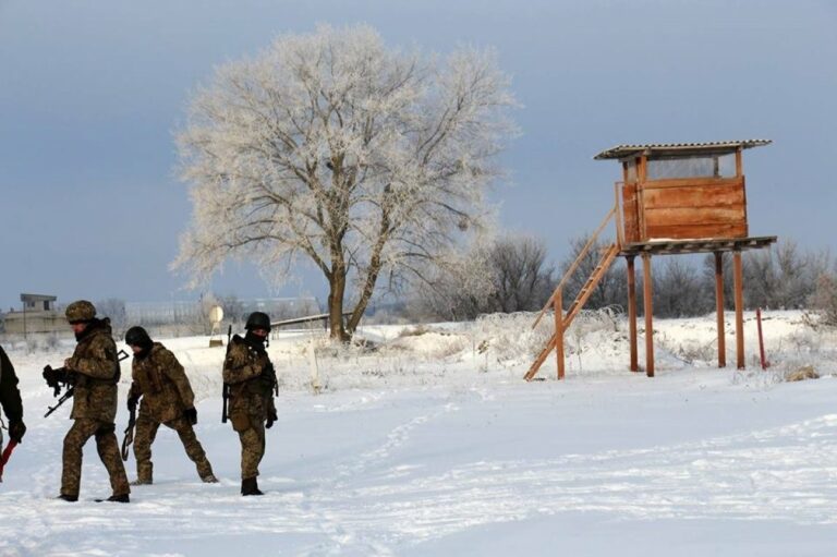 На Киевщине двое солдат подорвались на полигоне - today.ua
