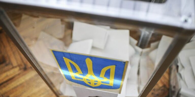 Подсчитано 75% голосов: разрыв между Зеленским и Порошенко увеличивается - today.ua