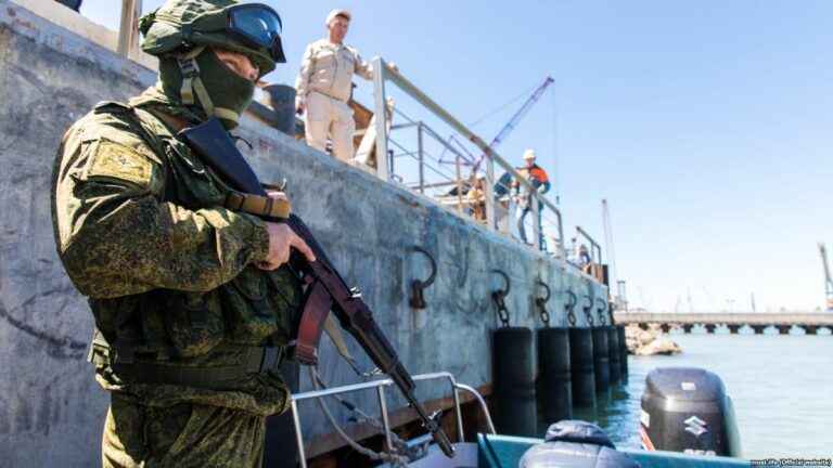 Российские морские пехотинцы проходят обучение в оккупированном Крыму - today.ua