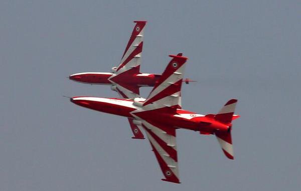 В Индии потерпели крушение два военных самолета: момент аварии попал на видео