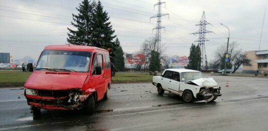 На Закарпатье произошло ДТП с пострадавшими: подробности аварии - today.ua