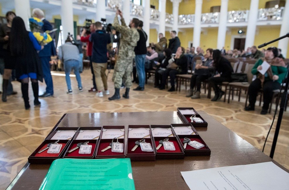 Ветераны АТО получили новые квартиры в Киеве