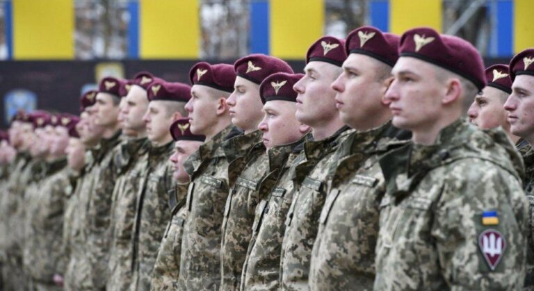 Верховна Рада відмовилася скасувати ряд військових звань в ЗСУ і замінити їх новими - today.ua