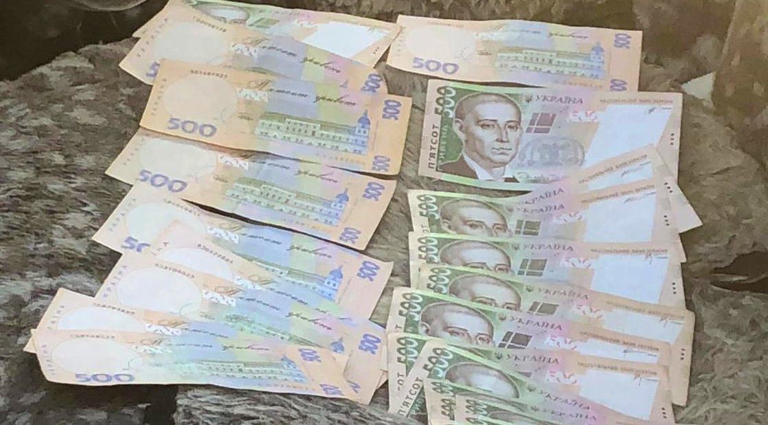 Призовник віддав 15 тис. гривень працівнику військкомата за "білий квиток"