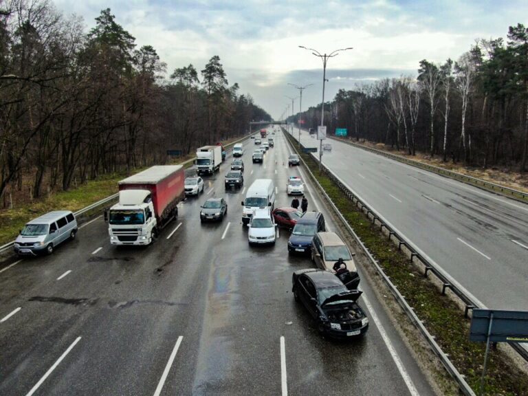 Под Киевом произошло ДТП с участием девяти авто - today.ua