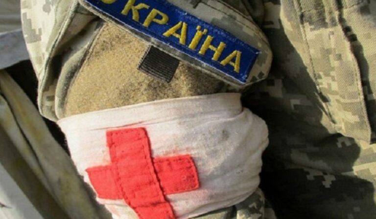 На передовій від кулі ворожого снайпера загинув медик - today.ua