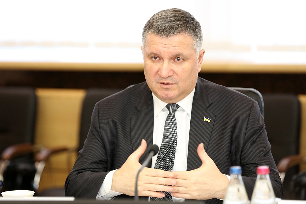 Аваков пояснив, хто і чому може використати радикальні групи на виборах