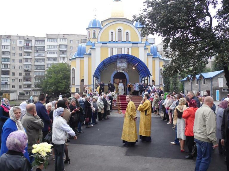 В Хмельницком иностранец обокрал храм ПЦУ - today.ua