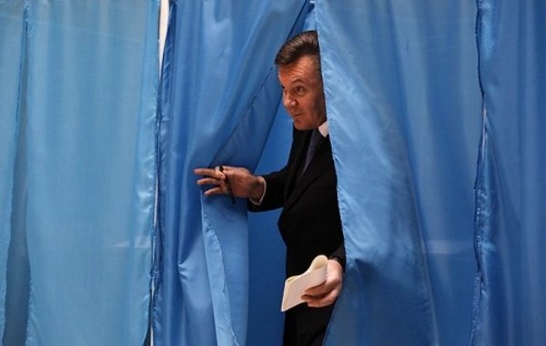 Януковича нашли в списках избирателей - today.ua