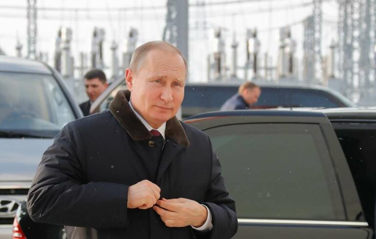 Путин прибыл в оккупированный Крым, где запустил две ТЭС - today.ua