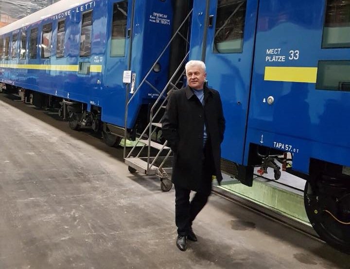 Укрзализныця будет перевозить пассажиров в вагонах с душевыми кабинками и пеленальными столиками - today.ua