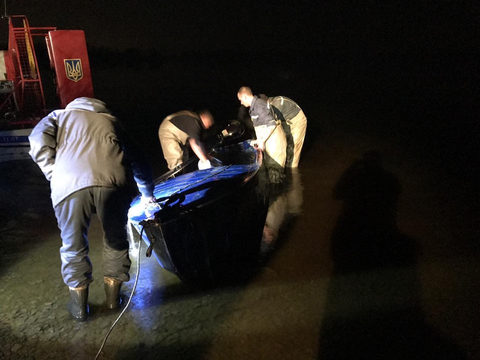 На Полтавщині перекинувся човен: шукають чотирьох людей