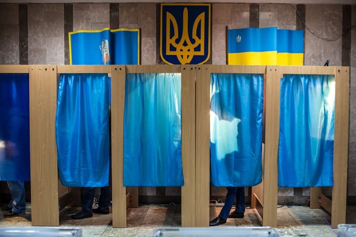 В Одессе председатель комиссии побил избирателя  - today.ua