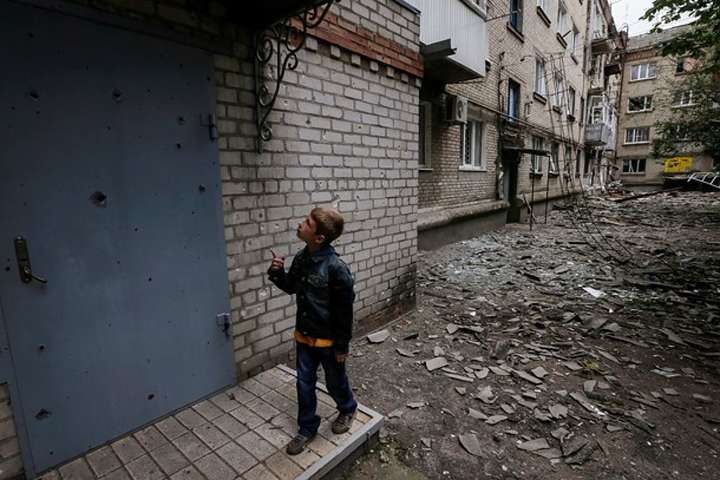 Бойовики обстріляли школи на Донбасі: ЗСУ навели докази - today.ua