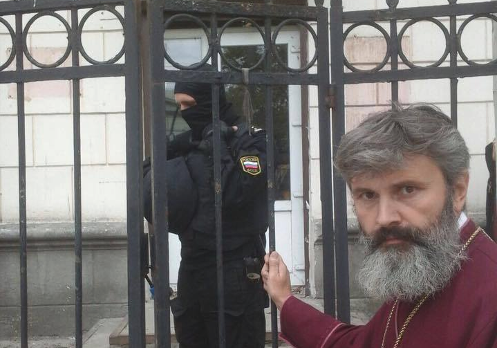 Стало відомо, під яким приводом окупанти затримали архієпископа Клімента - today.ua