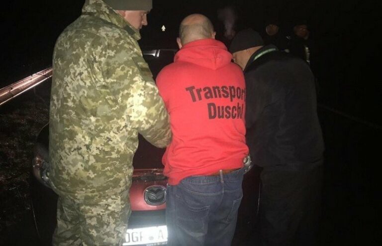 Водій “євробляхи“ намагався прорватися через словацько-український кордон - today.ua