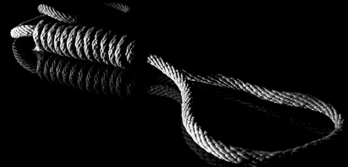 На Троещине в подъезде нашли повешенного мужчину