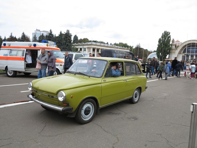 В Сети показали автомобиль ЗАЗ, собранный из трех иномарок