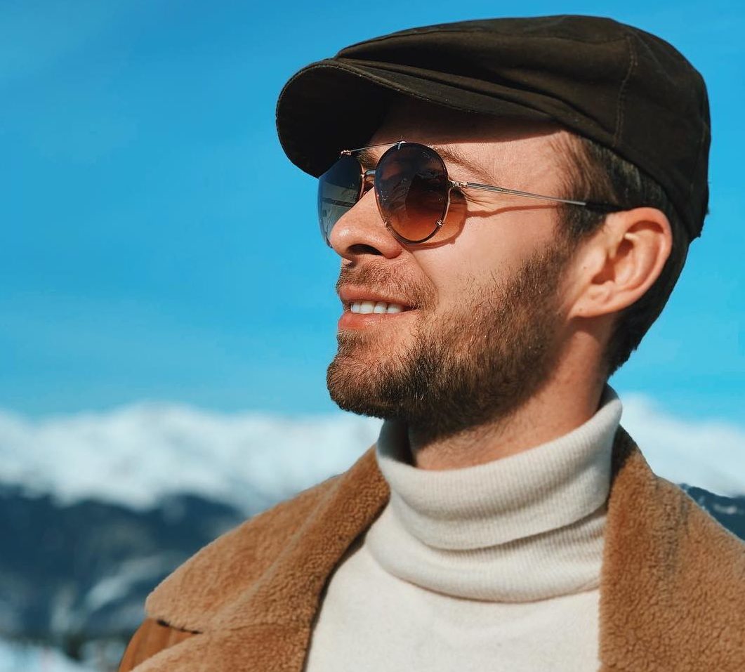 Макс Барських зворушливо привітав маму з днем народження - today.ua