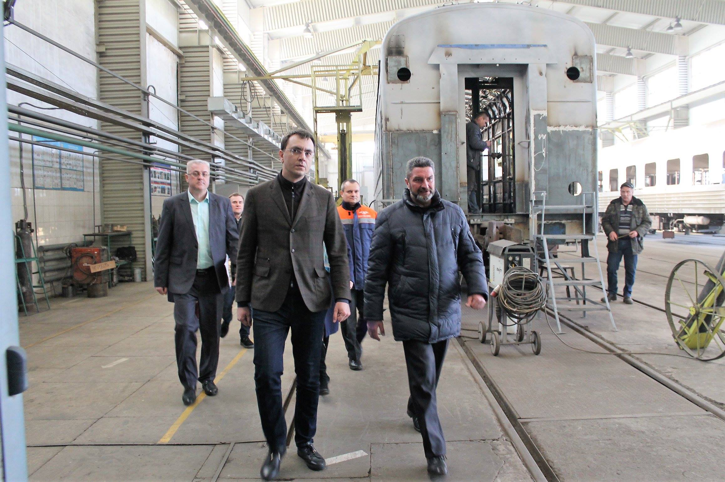 Працівникам "Укрзалізниці" піднімуть зарплати: стало відомо, коли і на скільки