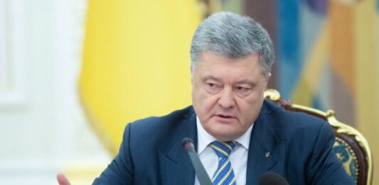 Порошенко пообещал самым бедным пенсионерам компенсацию  - today.ua