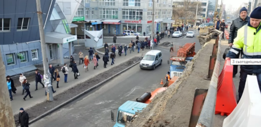 В Киеве перекрыли Шулявский мост: новая схема объезда  - today.ua