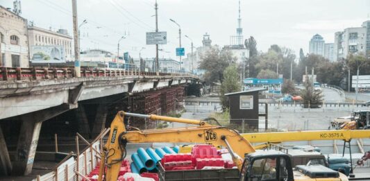 Закрытие Шулявского моста: киевляне жалуются на масштабные пробки  - today.ua